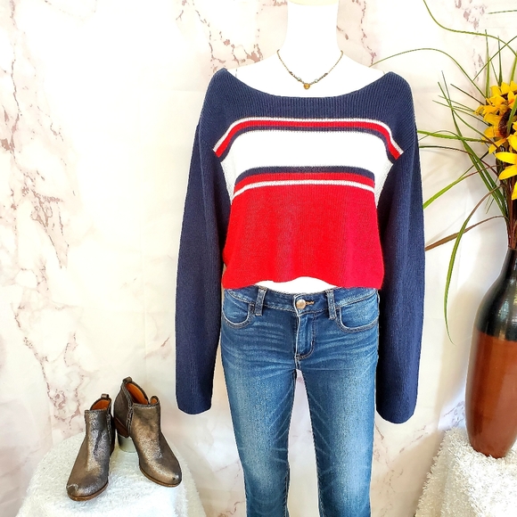 H&M Sweaters - H&M pullover crop soft knit sweater